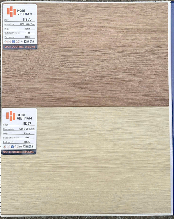 So sánh màu sắc thực tế sàn nhựa Hobi mã HS75 và mã khác